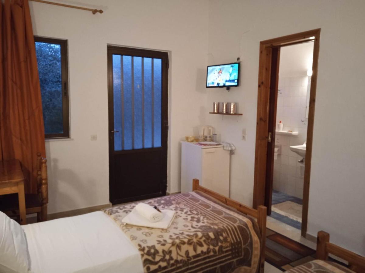 Villa Kaloudis Rooms Ájos Jeórjos Eksteriør bilde